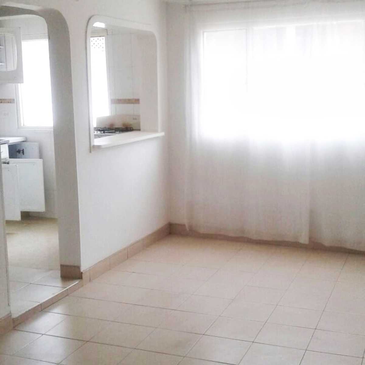 verinmuebles 435 356 Esquinera, dividida en varios aptos. Rentando $4.500.000