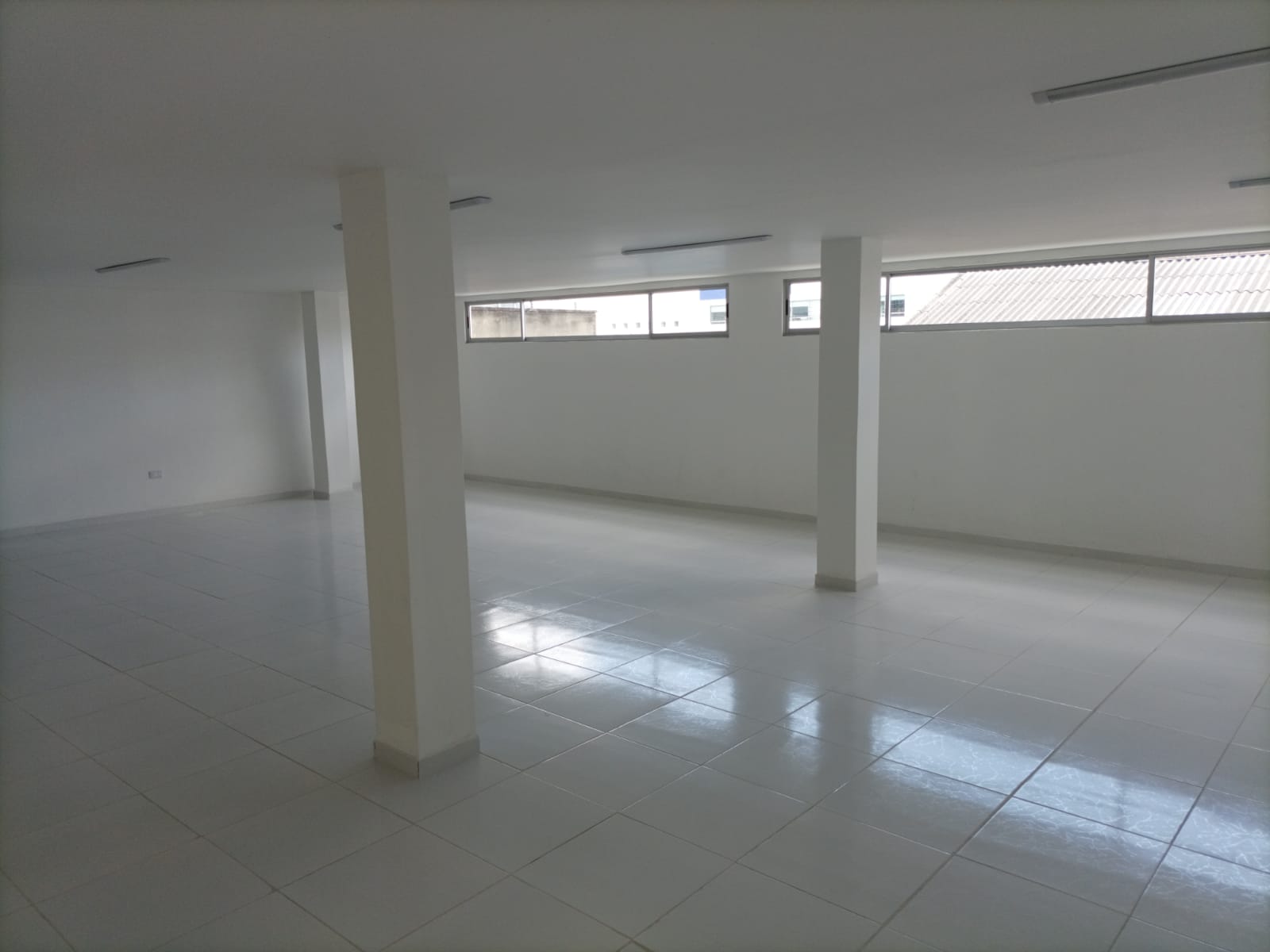 verinmuebles 1624 1030 Local la castellana