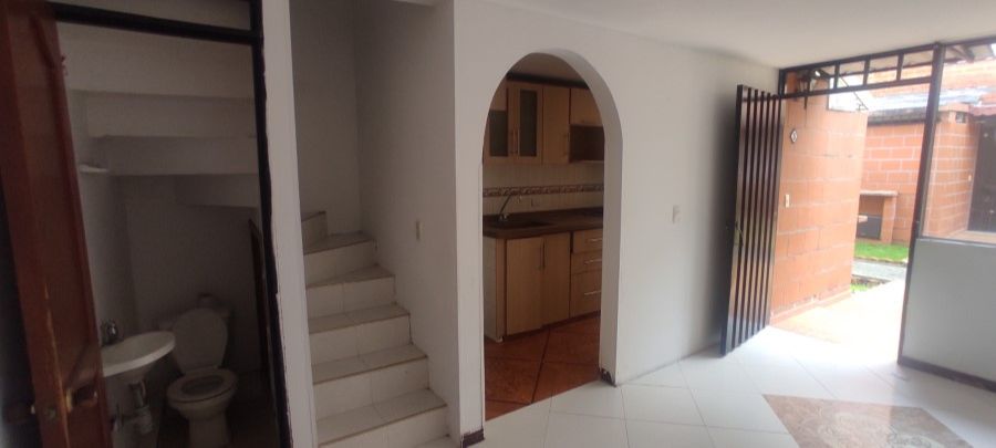 verinmuebles 1022 1056 ALQUILO EXCELENTE CASA EN CONJUNTO EN CIUDAD DOS MIL