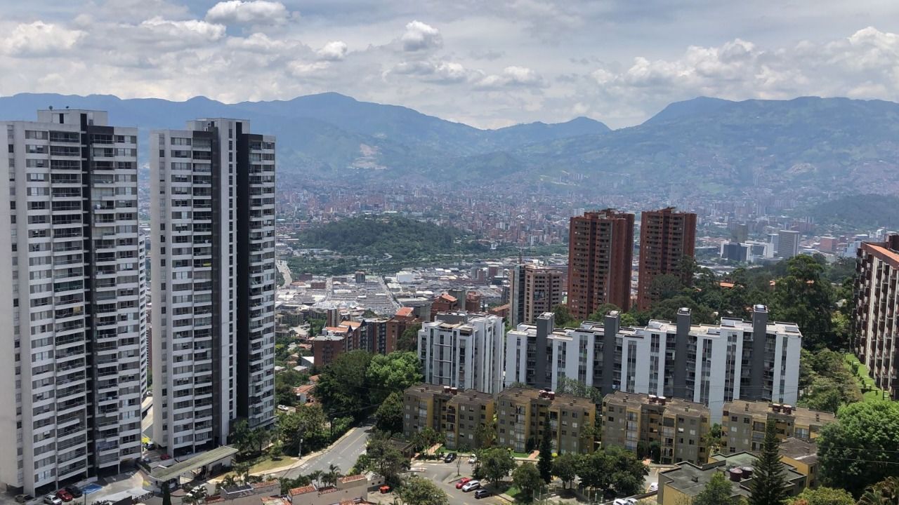 verinmuebles 688 255 VENTA APARTAMENTO LOMA DEL INDIO MEDELLIN