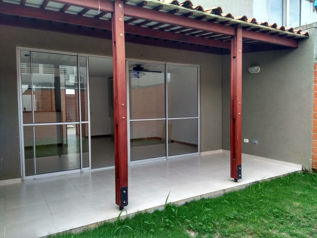 verinmuebles 1022 1110 VENDO EXCELENTE CASA EN JAMUNDÍ EN CIUDAD COUNTRY.