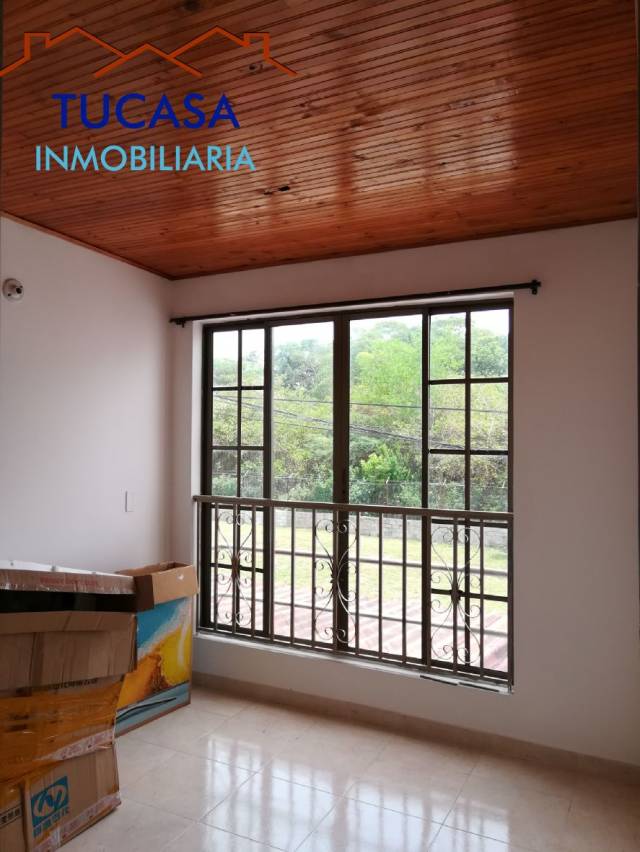 Se vende linda casa conjunto cerrado de Girardot, 3 habitaciones, cerca al estadio, piscina