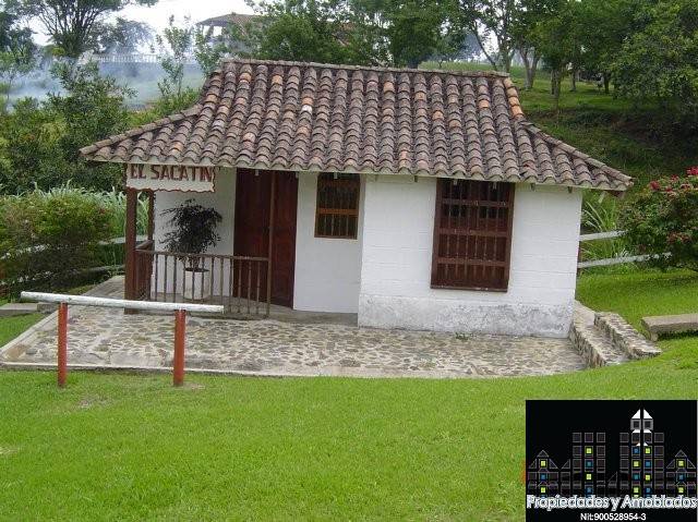 FINCA EN VENTA EN COPACABANA CÓDIGO 3201