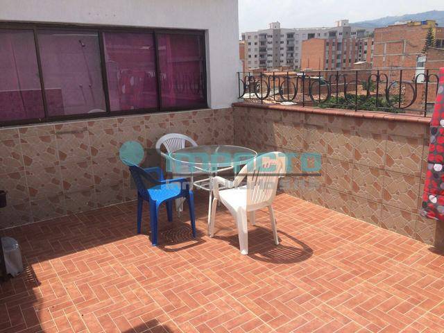 APARTAMENTO AMOBLADO EN LAURELES COD 20279