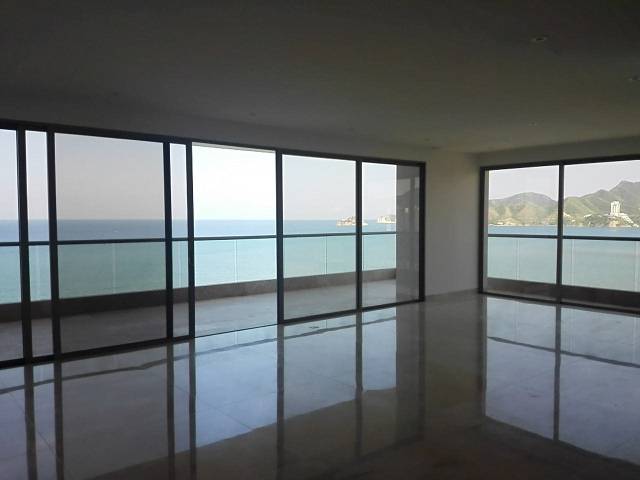 apartamento lujo en venta frente playa Santa Marta