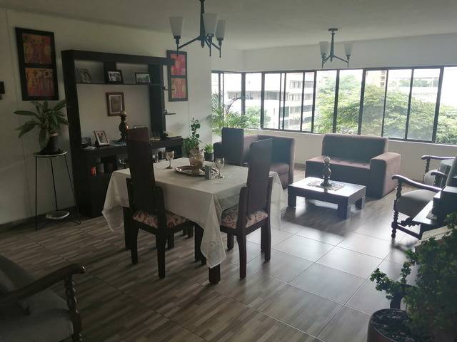 VENDO HERMOSO APARTAMENTO EN EL BARRIO VERSALLES DE CALI