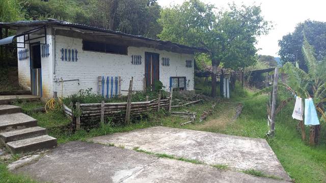 Casa Lote finca de Trabajo en FELIDIA Valle Santa Maria del Silencio