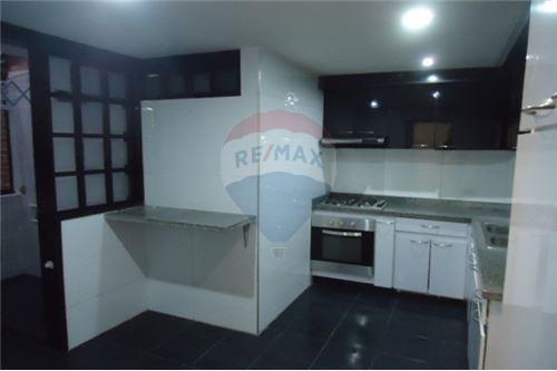 RENTA APARTAMENTO SANTA BARBARA CENTRAL