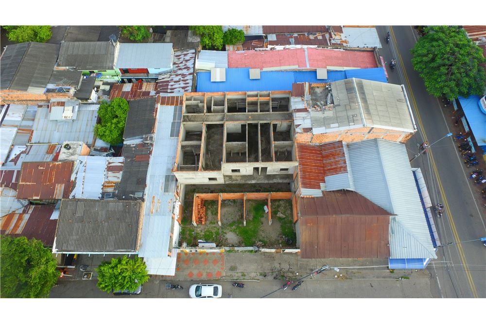 VENTA EDIFICIO MIXTO. GIRARDOT-SAN ANTONIO 351m2