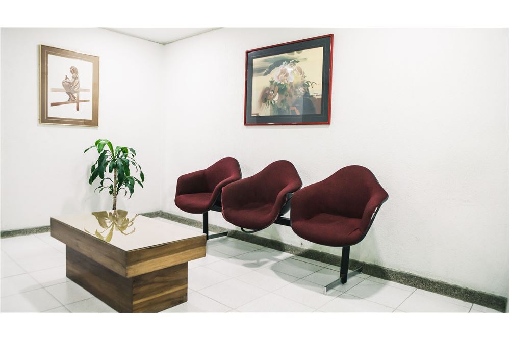 OFICINA EN ARRIENDO EL RETIRO CALLE 83