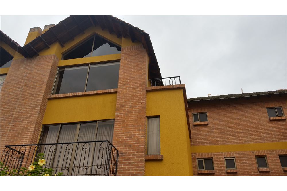 Venta Casa en Conjunto 4 Habitaciones, Jacuzzi