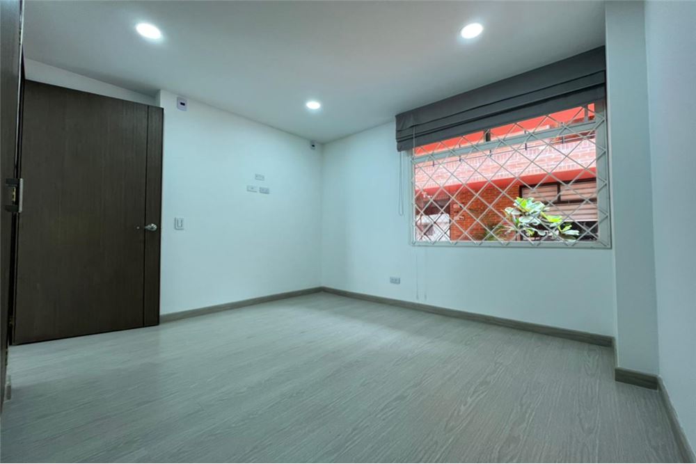 Venta de acogedor apartamento 2 parqueaderos