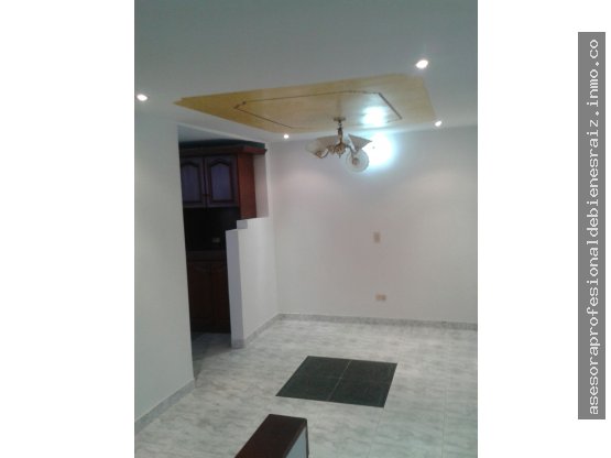 SE VENDE CASA EN EL CANEY UNIFAMILIAR