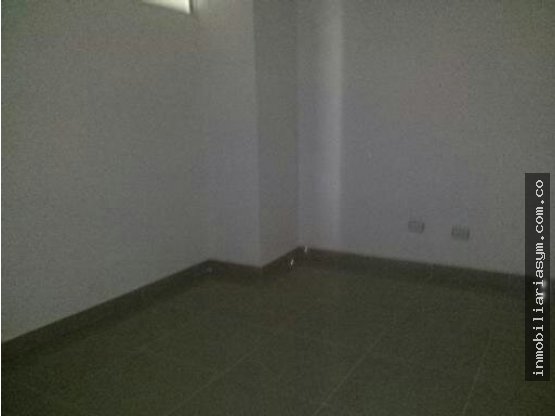 Oficina Bello. Centro Comercial Niquía. Piso 5. Se Vende