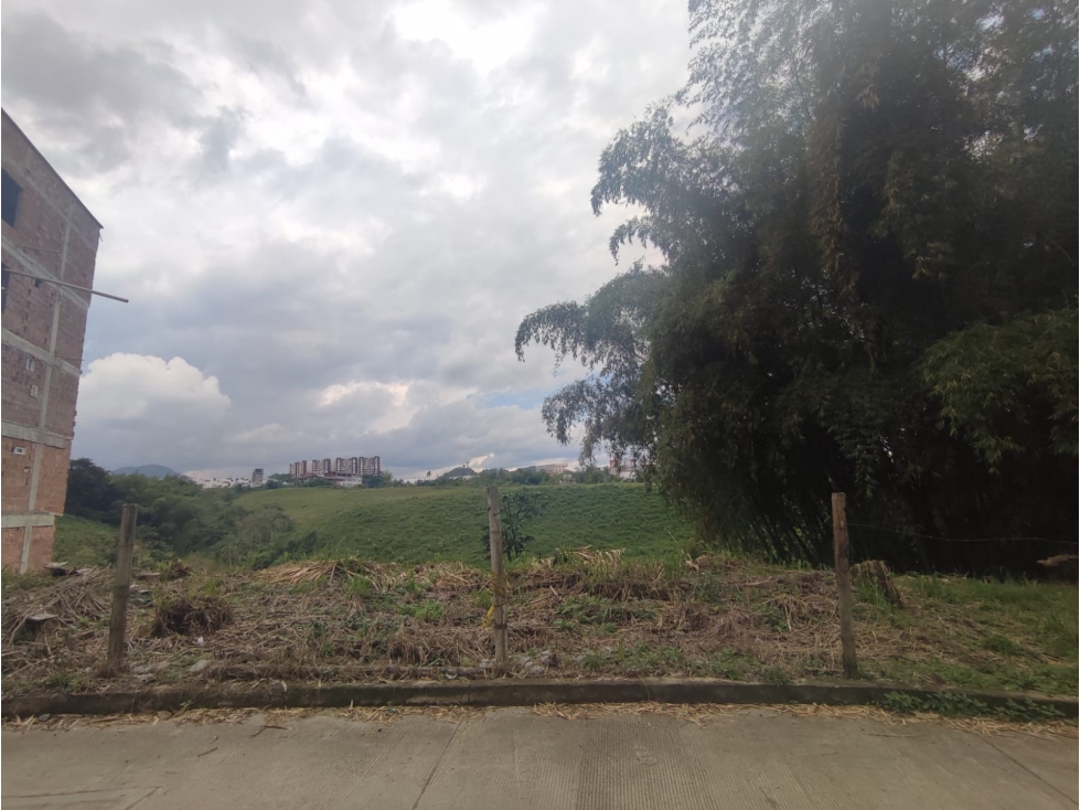 LOTES EN UNIDAD CERRADA PARA LA VENTA ALTA PRADERA DQS