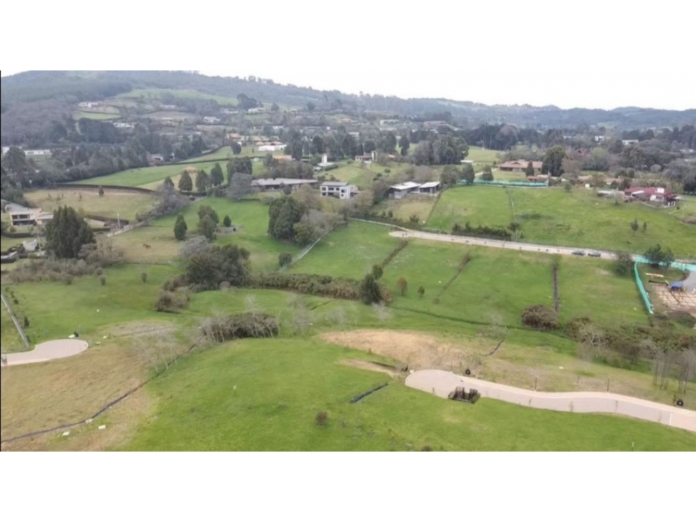 Venta de Lote Alto de Las Palmas, sin Peaje!