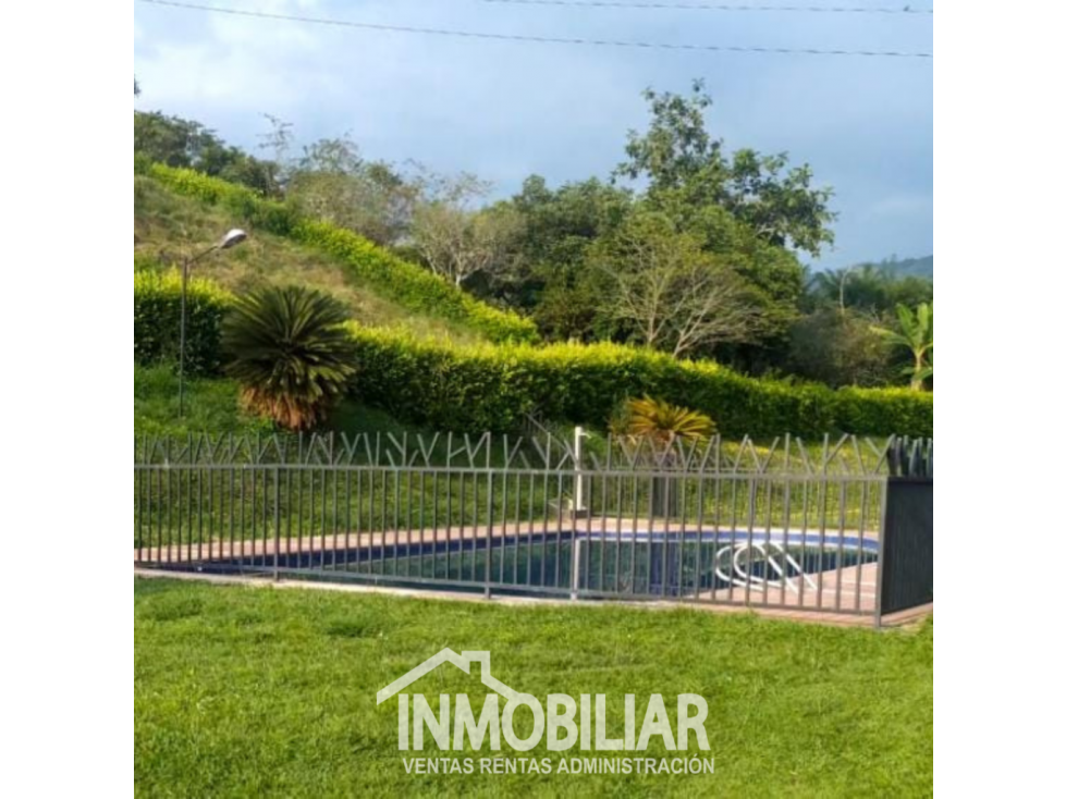 VENTA DE CASA CAMPESTE EN VITERBO A BORDO DE CARRETERIA VIA MEDELLIN