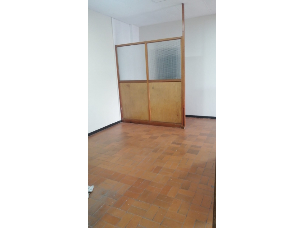 Oficina en Arriendo Medellin Sector Cuarta Brigada