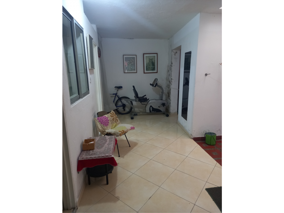 VENTA DE CASA BIFAMILIAR DOS PLANTAS (MANRIQUE LA SALLE)