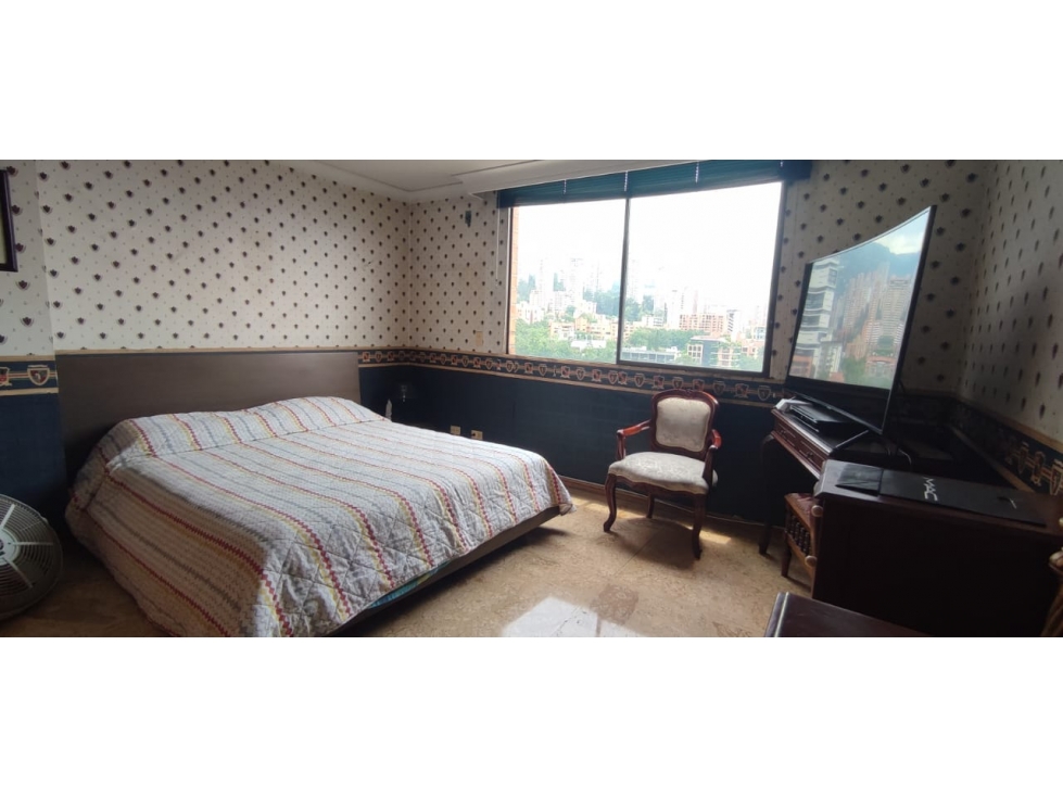 Venta de Pent-house dúplex . El Poblado Las lomas