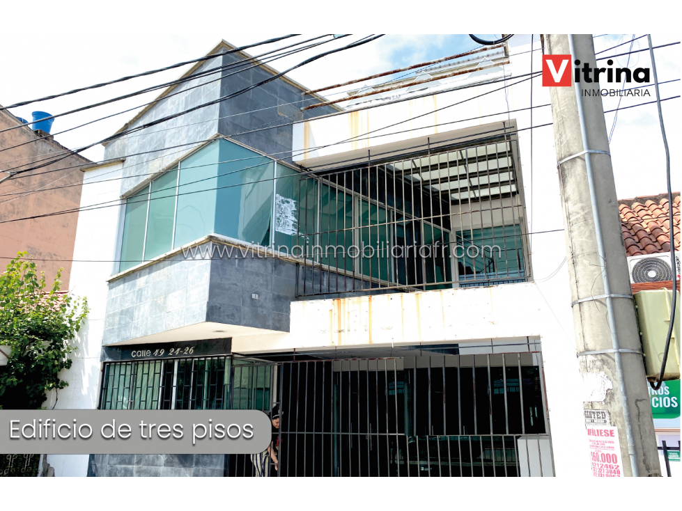 Vitrina Inmobiliaria Vende Edificio de 3 pisos en Barranca