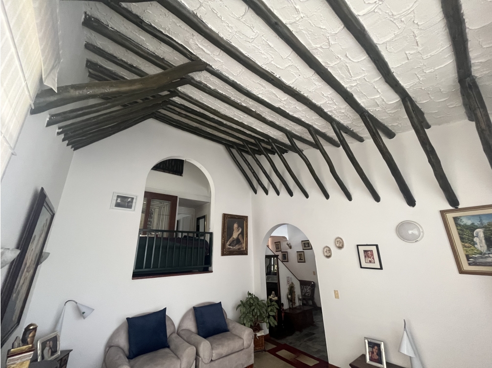 CASA EN VENTA, BARRIO PONTEVEDRA