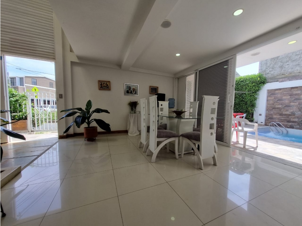 VENDO HERMOSA CASA ESQUINERA URBANIZACION LOS ANTURIOS JAMUNDI