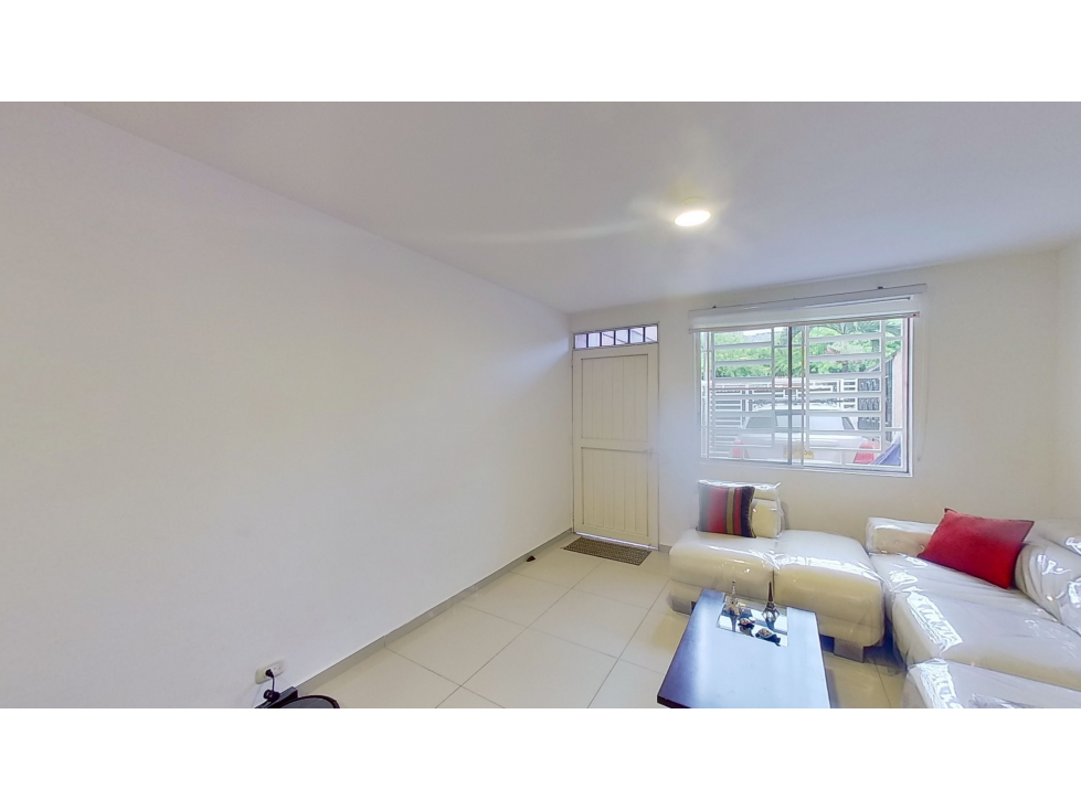 VENTA DE CASA AL SUR DE CALI REMODELADA