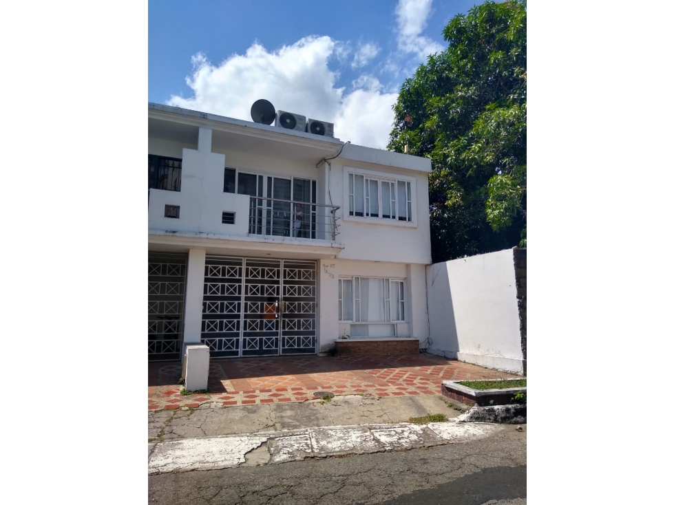 SE VENDE CASA CERCA  A UNICENTRO YOPAL