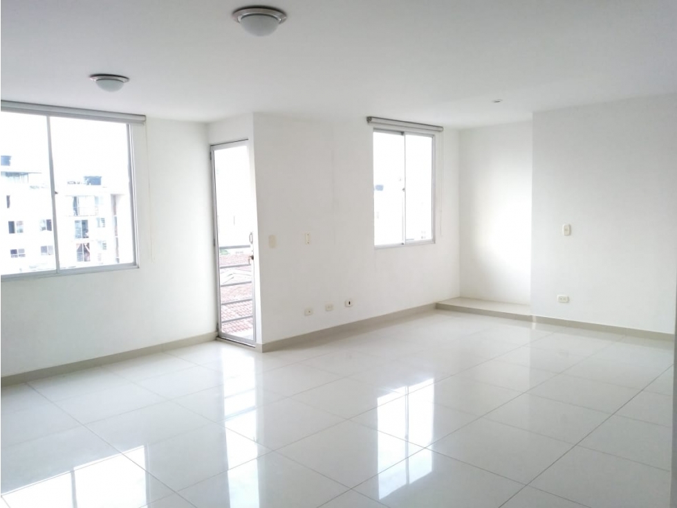 SE ARRIENDA APARTAMENTO DUPLEX MANARE 2