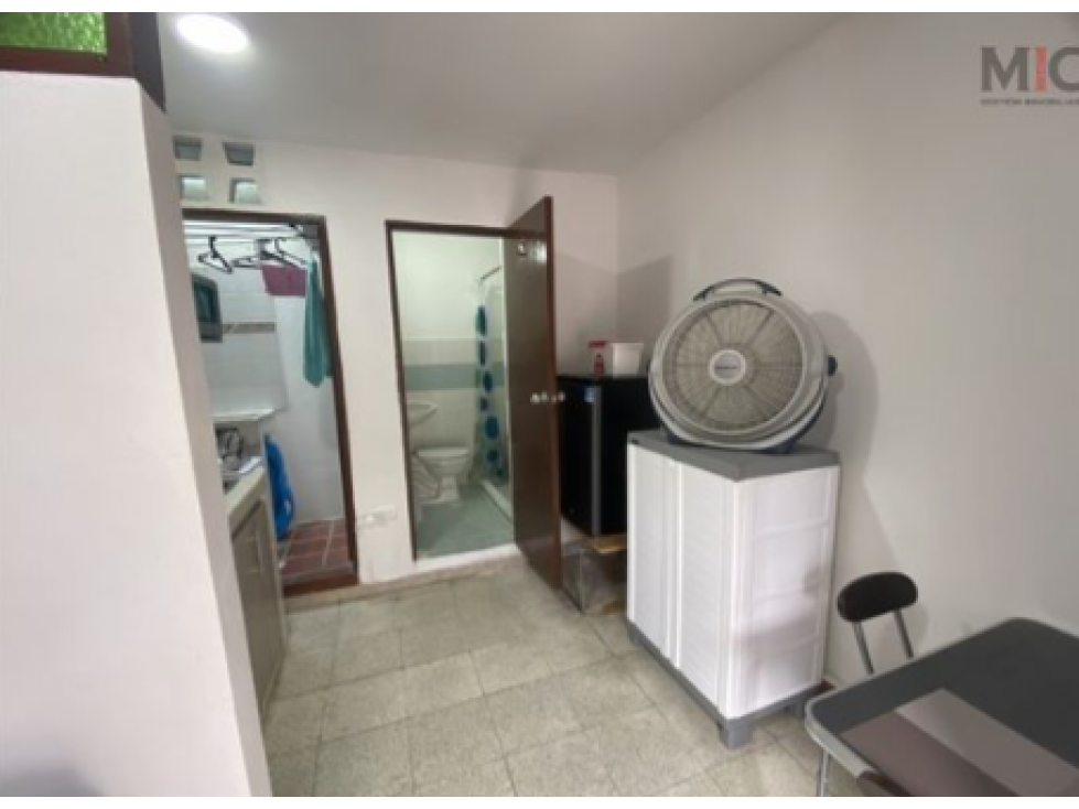 Arriendo apartamento (sin muebles) barrio Silencio Barranquilla.