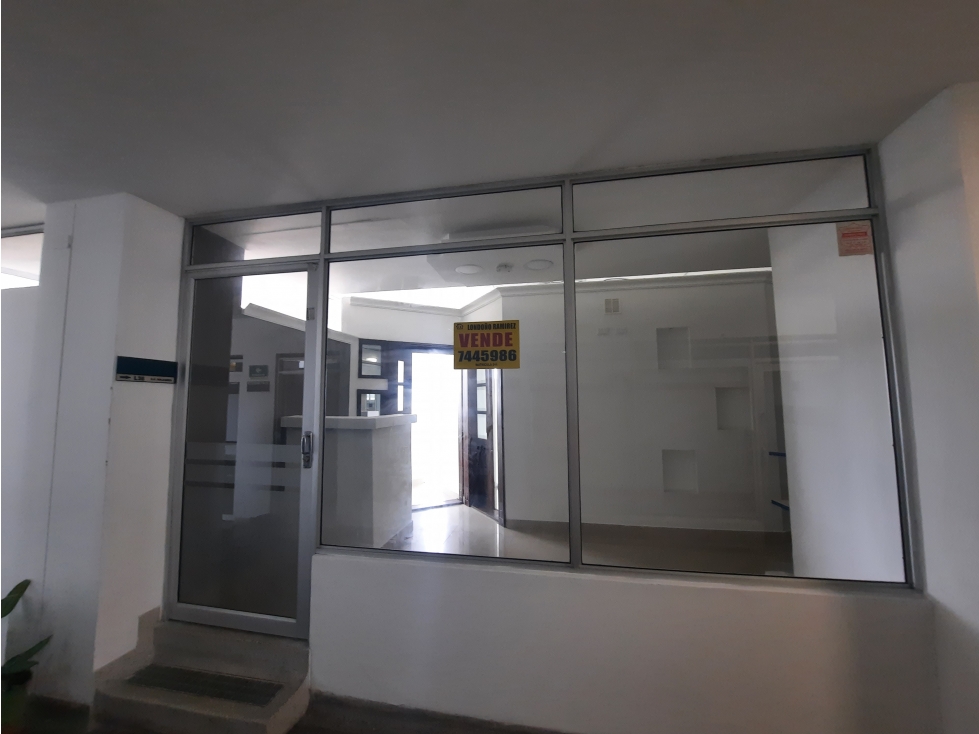 LOCAL AV BOLIVAR C- C/CIAL BALEARES CALLE 1 ARMENIA Q