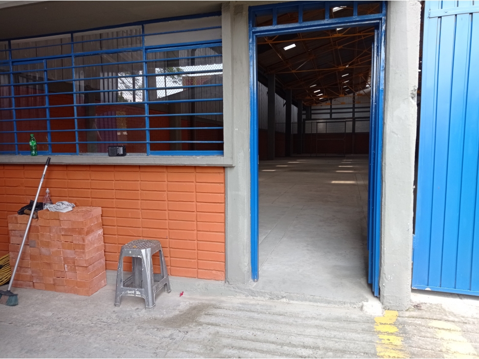 ARRIENDO ESTUPENDA BODEGA 3 ACOPI YUMBO