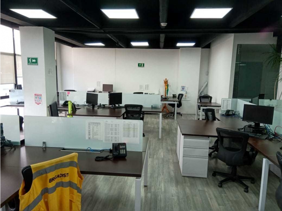 Bogota arriendo oficina santa barbara area 220 mts