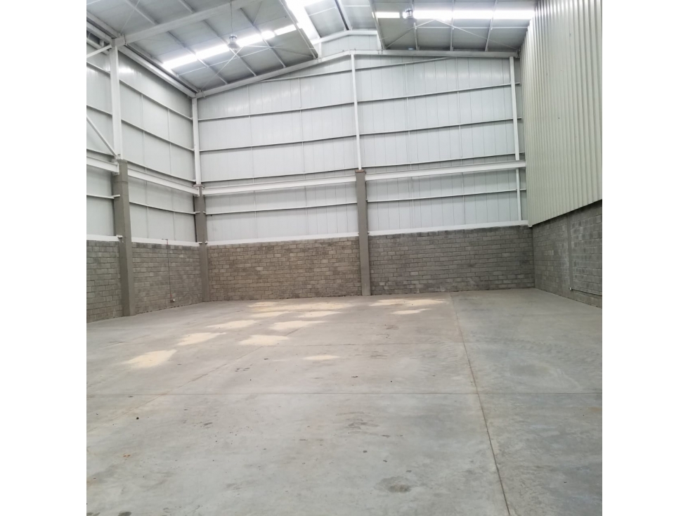 ALQUILER BODEGA 680 MT2 ARROYOHONDO YUMBO VALLE