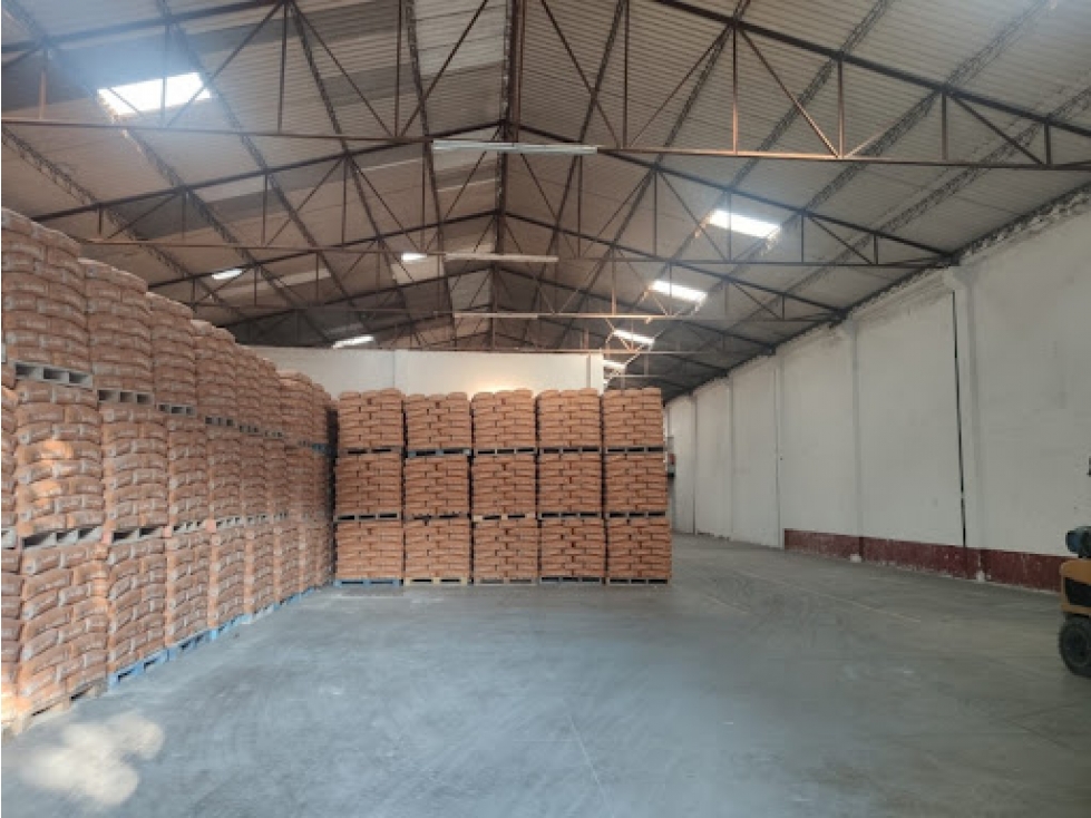 VENDE / ALQUILA BODEGA ARROYOHONDO YUMBO