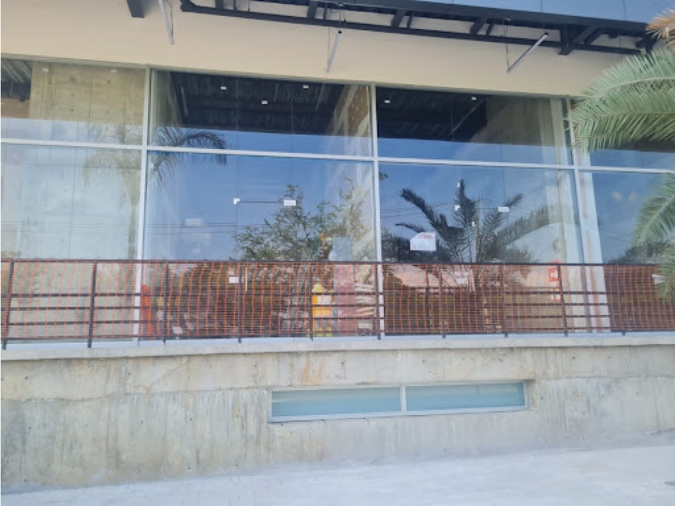 VENDE / ALQUILA LOCAL BOCHALEMA PLAZA CALI