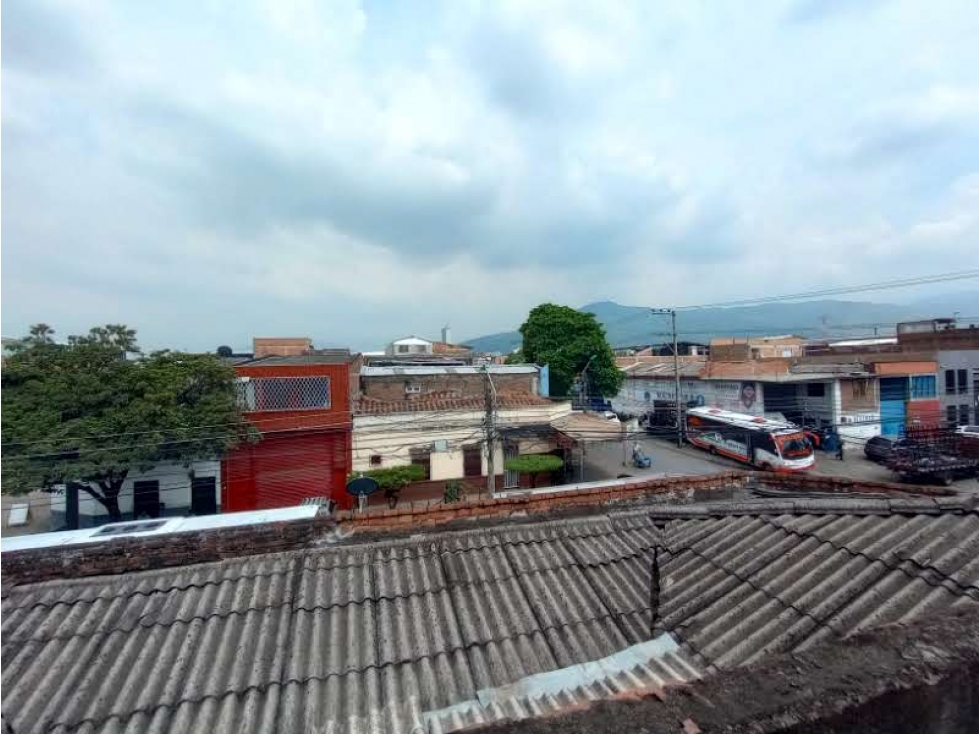 Vendo amplia casa en Barrio Porvenir Norte de Cali