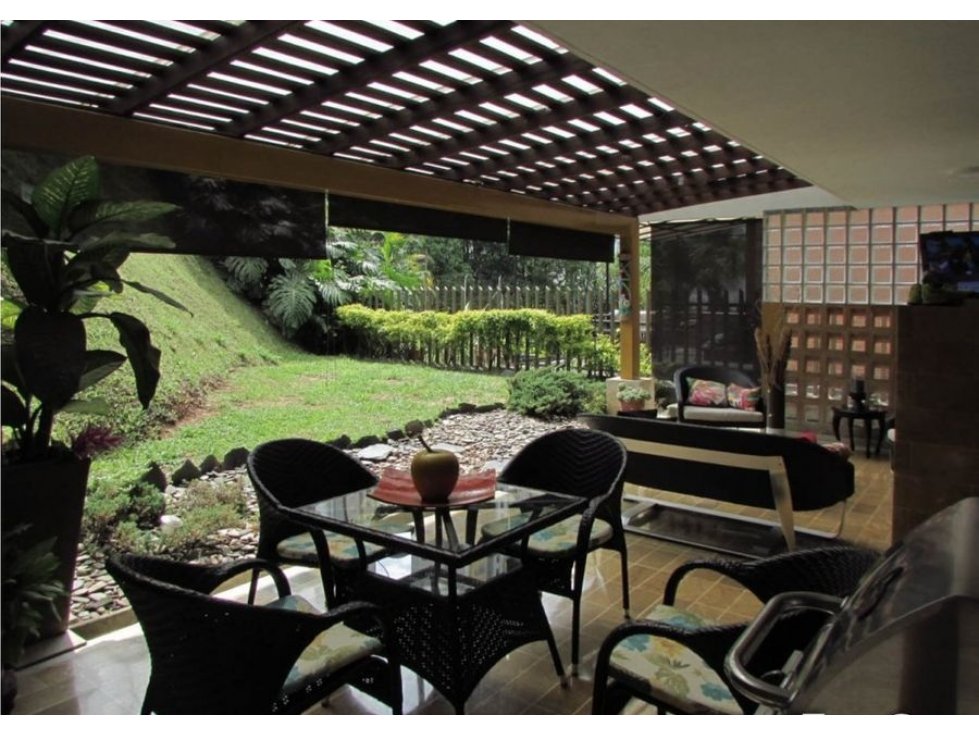 Casa en urbanización completa en Sabaneta, Antioquia