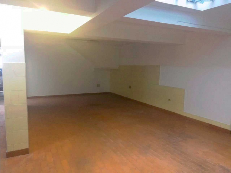 VENDO CASA - OFICINA CERCA DE CORFERIAS OV Cerca de la cra 38 con 35 B