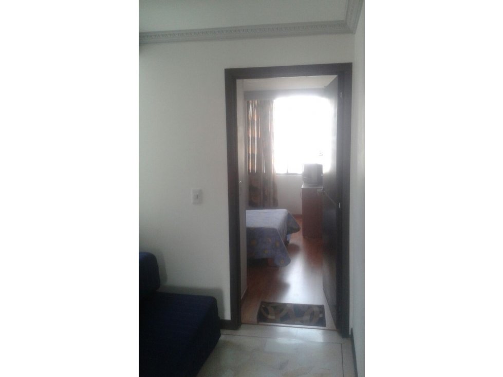 APARTAMENTO AMPLIO EN LAURELES