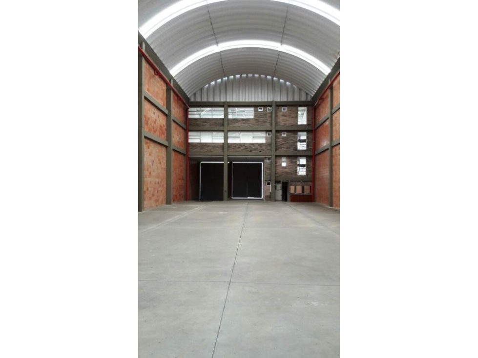 BODEGA EN ARRIENDO CELTA TRADE PARK ÁREA 1.030 M2