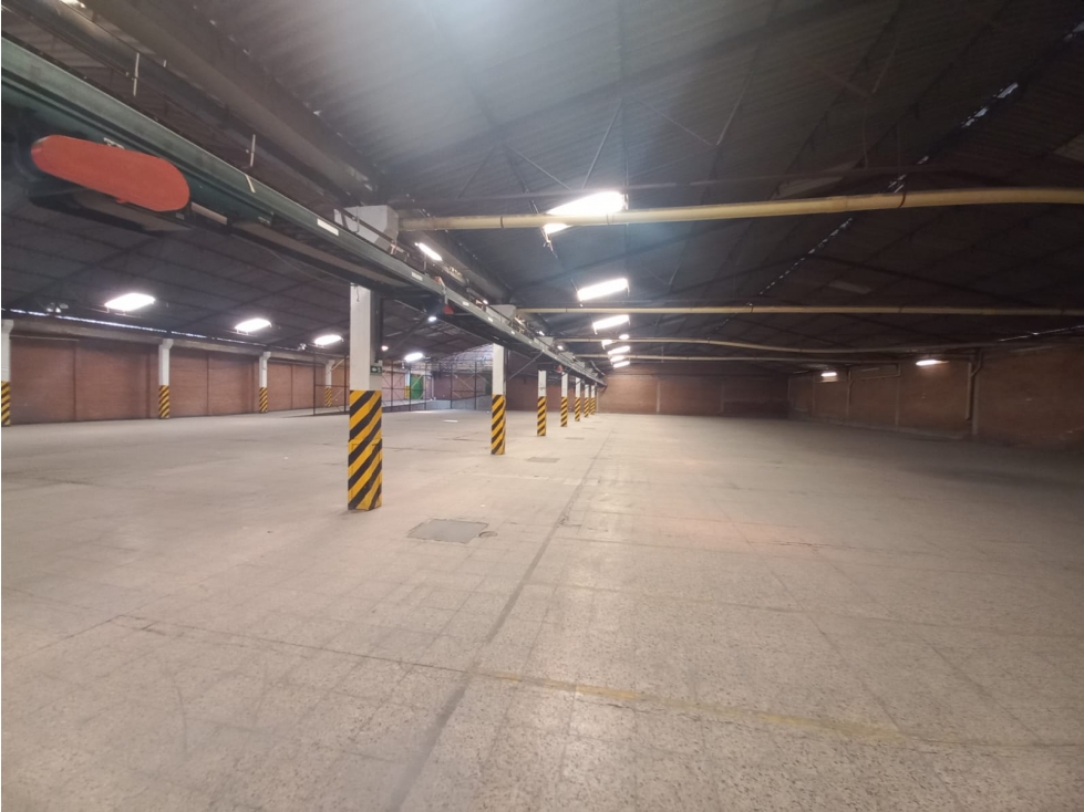 BODEGA EN ARRIENDO DE 2.400M2, BOSA, ZONA  INDUSTRIAL