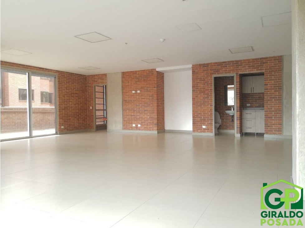 ARRIENDO ELEGANTE OFICINA  EN EL POBLADO-CASTROPOL