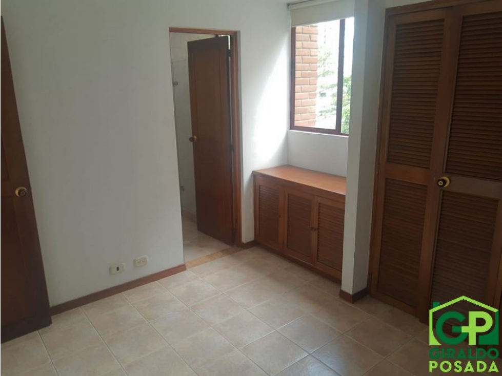 VENDO APARTAMENTO EN EL POBLADO - SANTA MARÍA DE LOS ÁNGELES