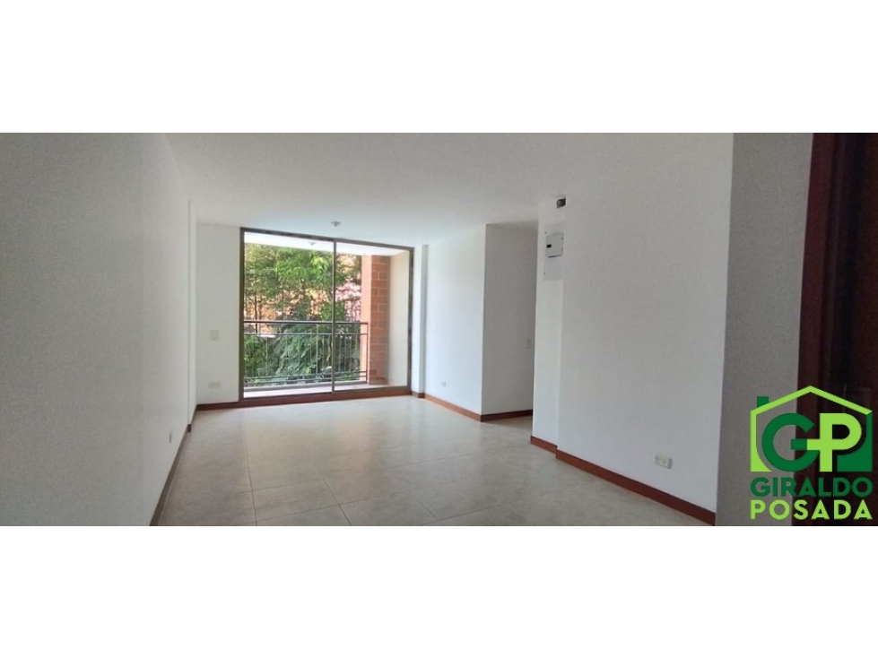 VENDO  APARTAMENTO EN EL POBLADO- CASTROPOL