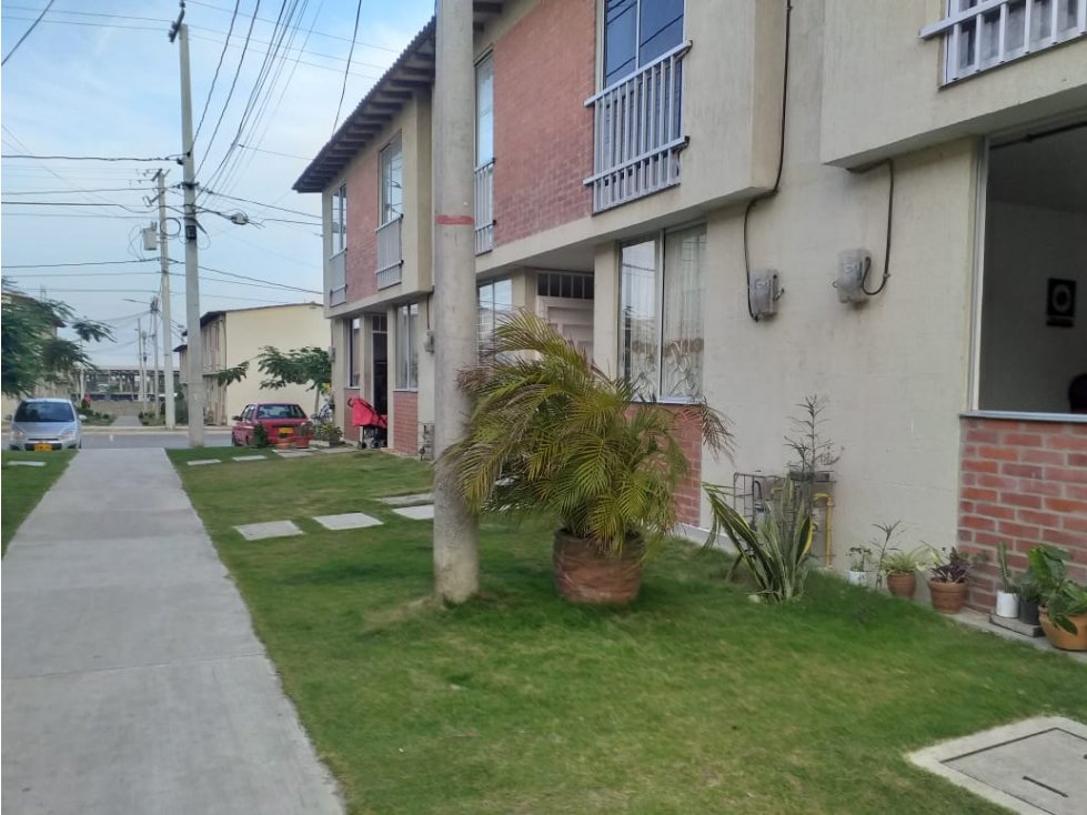 Se vende casa Duplex Las Acacias (Soledad Atla)