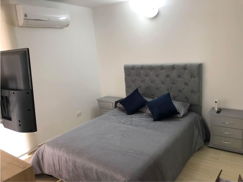 Venta Apartaestudio de 40mts2 en La Flora, Norte de Cali 8034.