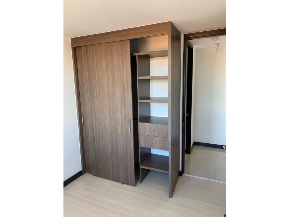 Venta. Apartamento. Rionegro. San Antonio Pereira. P. 11 C. 5945933