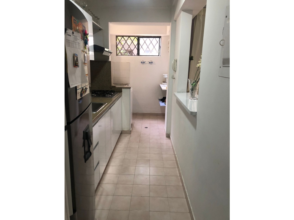 APARTAMENTO EN EL LIDO PRIMER PISO CON PARQUEADERO VENTA - CALI